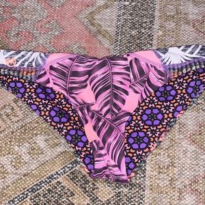 Maaji size small reversible swim bottoms